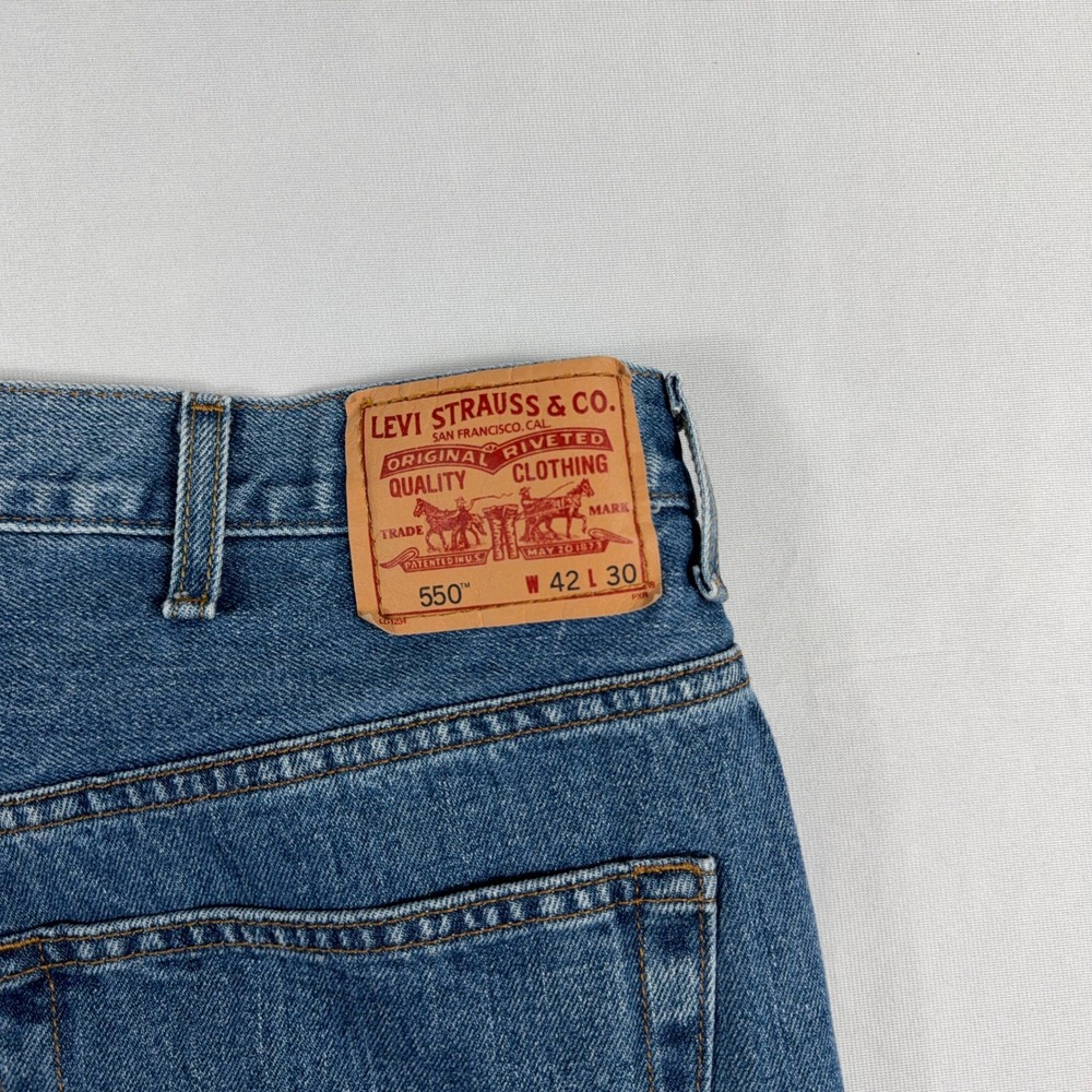 Levi's 550 Relaxed Fit Jeans 100% Cotton Denim W42 L30 Blue Classic Casual - Picture 11 of 13